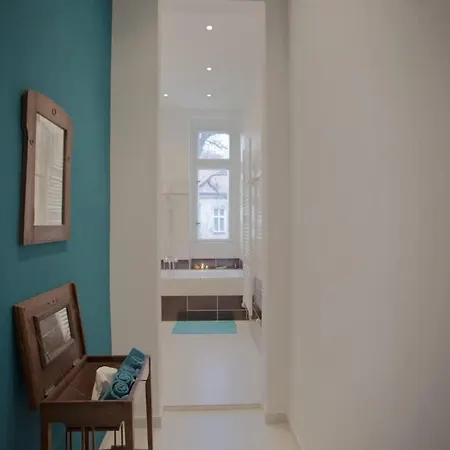 Apartment Stunning Riverview Prag