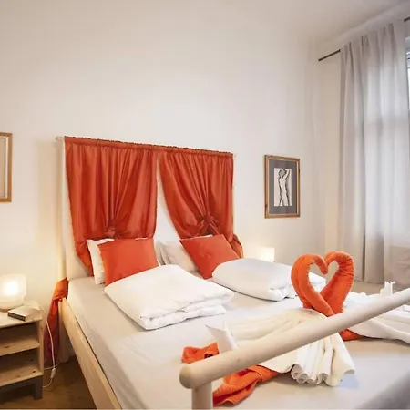 Stunning Riverview Apartment Prag