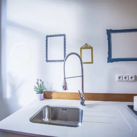 Apartment Stunning Riverview Prag